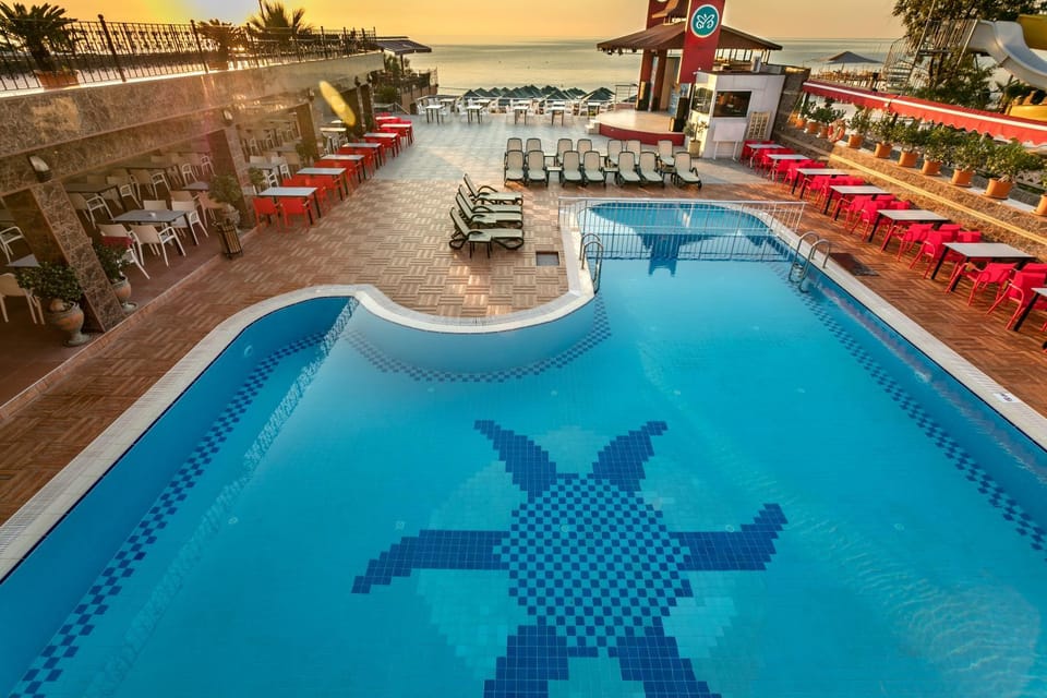 Swimming pool, Swimming pool