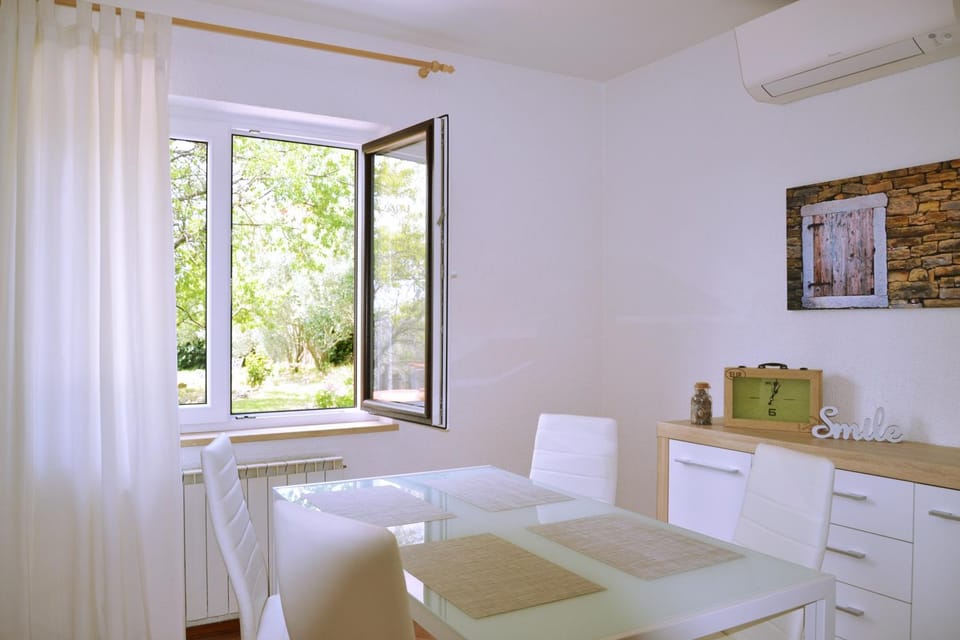 Apartment Istrian view Apartment in Slovenia