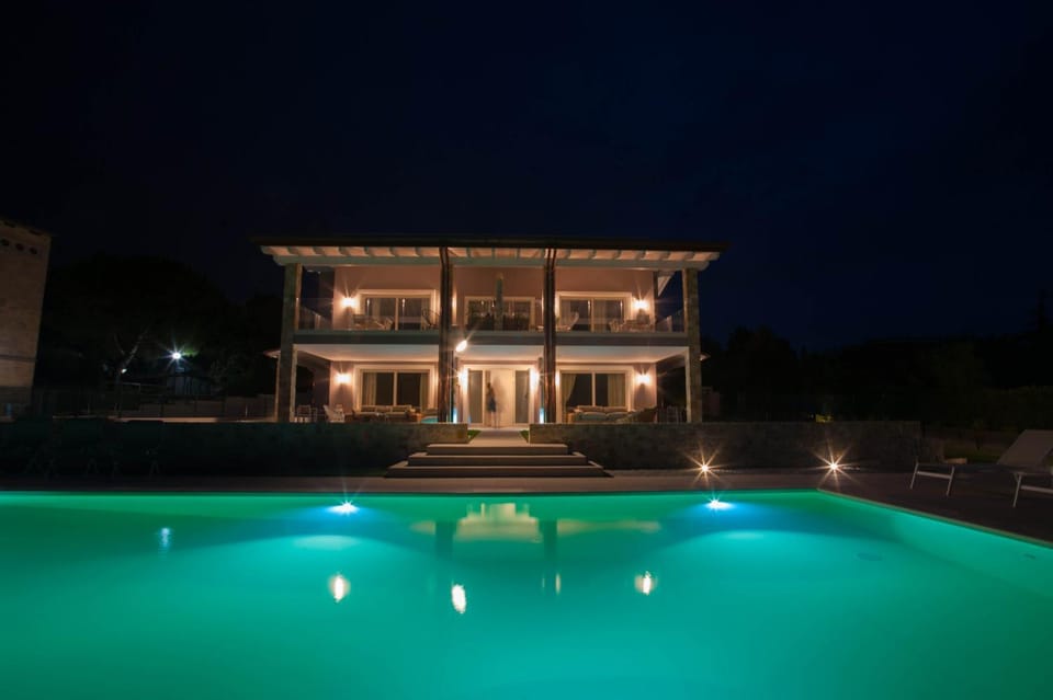 Property building, Pool view, Swimming pool