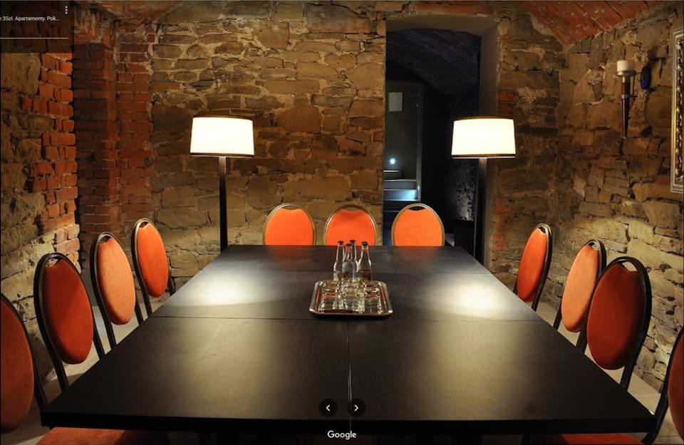 Property building, Restaurant/places to eat, Meeting/conference room