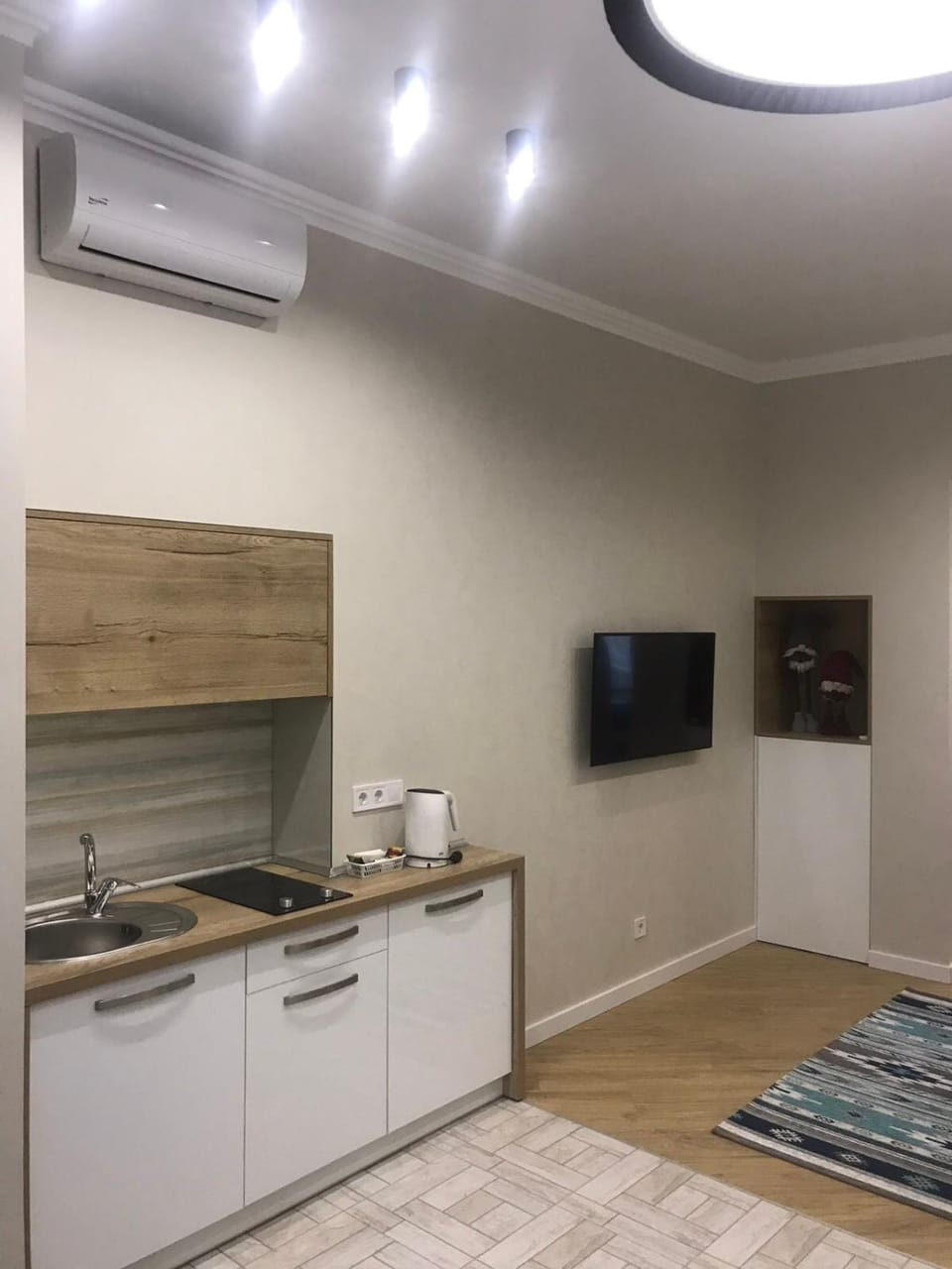 TV and multimedia, Coffee/tea facilities, Kitchen or kitchenette, Dining area, air conditioner