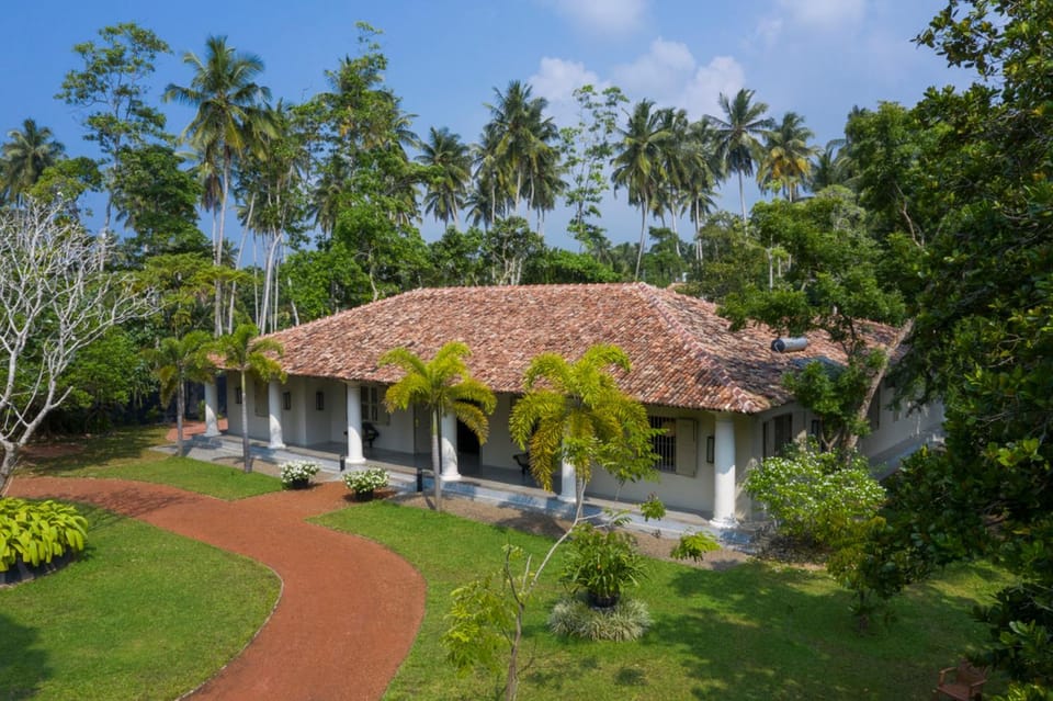 Property building, Bird's eye view, Garden
