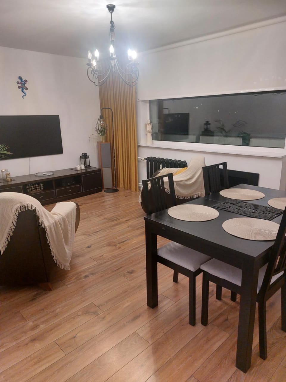 TV and multimedia, Living room, Dining area