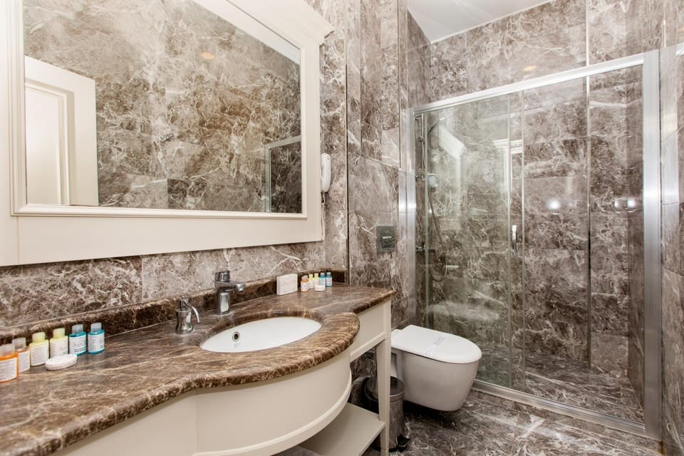 Shower, Toilet, Bathroom
