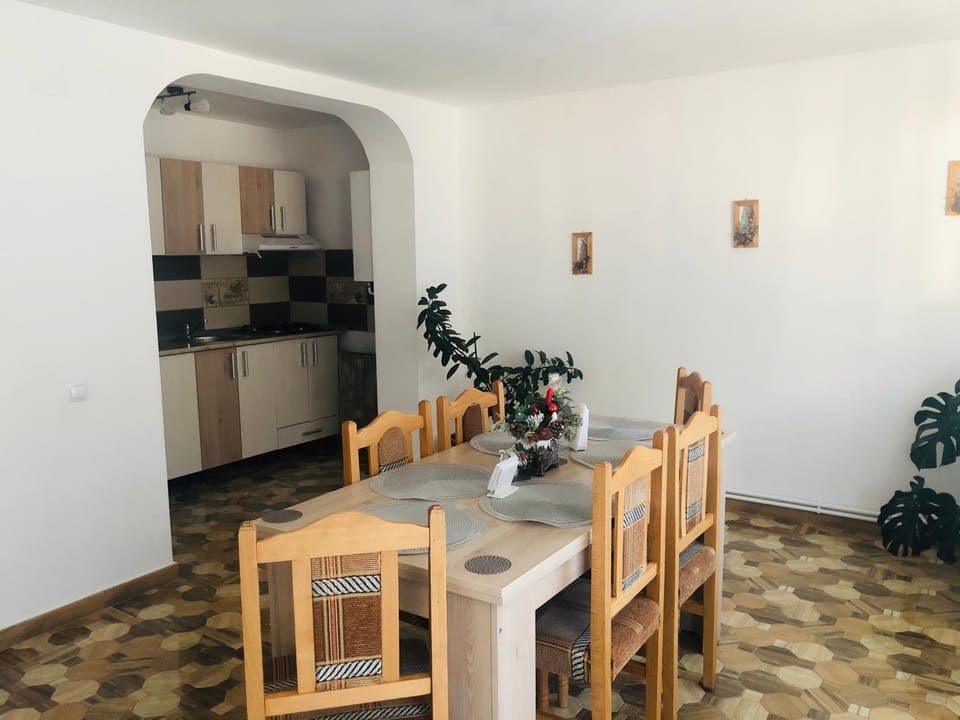 Apartament Bușteni Apartment in Prahova, Romania