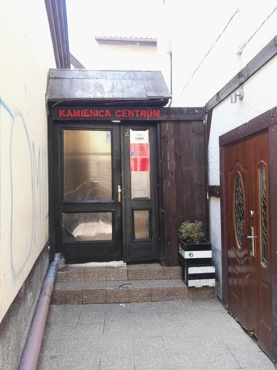 Facade/entrance