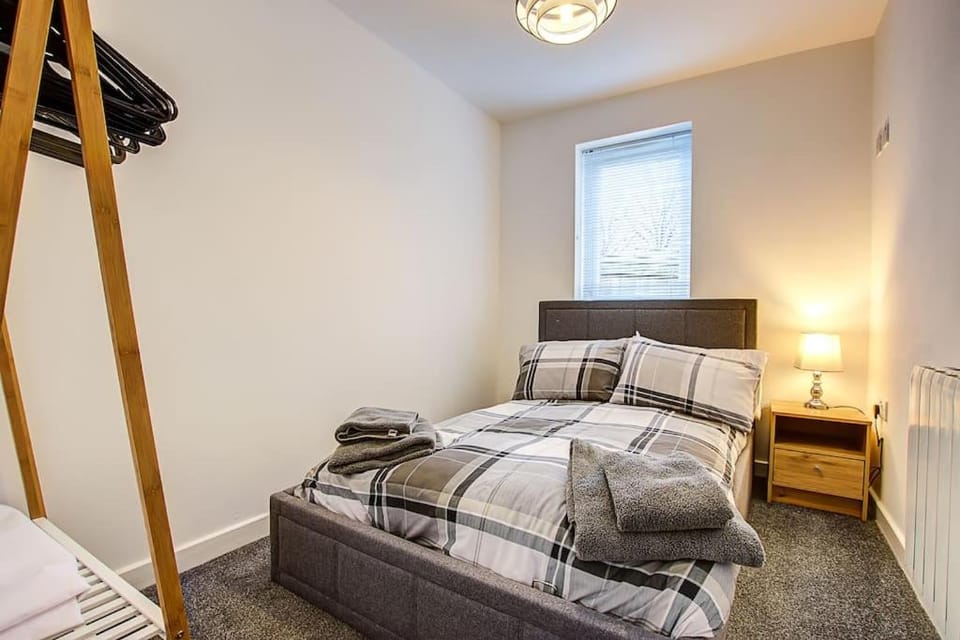 Sunderland Short Stays 2 bedroom apartment Free Parking Fulwell SR6 Apartment in Sunderland
