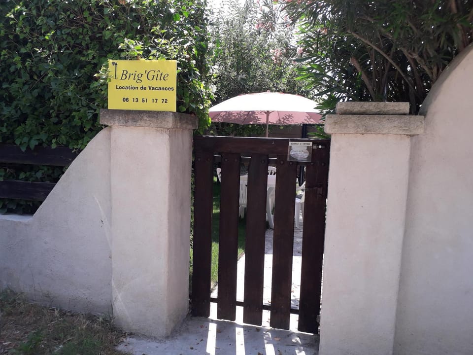 Facade/entrance, Property logo or sign