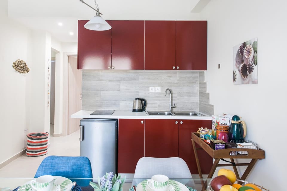 Coffee/tea facilities, Kitchen or kitchenette, Dining area