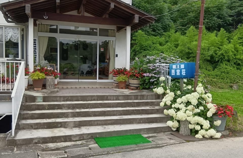 Nishimiyasou Bed and Breakfast in Shizuoka Prefecture