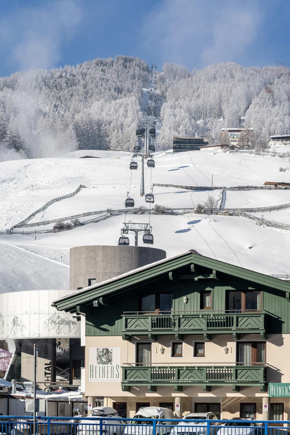Property building, Skiing