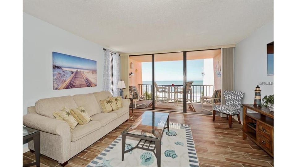 Balcony/Terrace, Living room