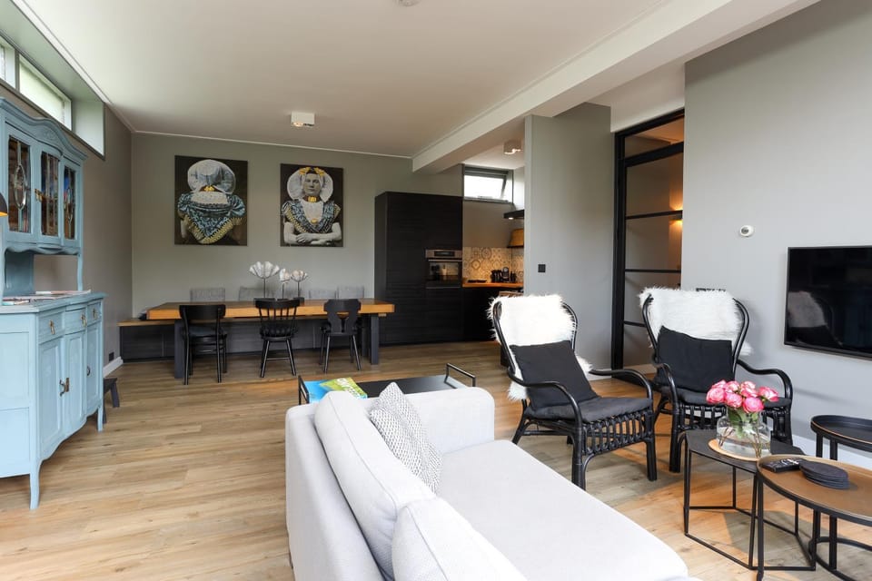 Communal lounge/ TV room, Living room, Dining area, kitchen