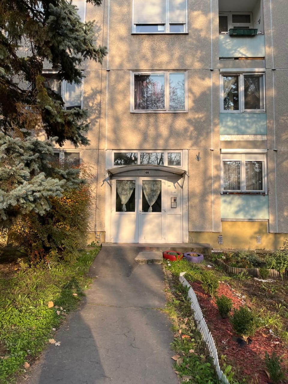 Property building, Facade/entrance