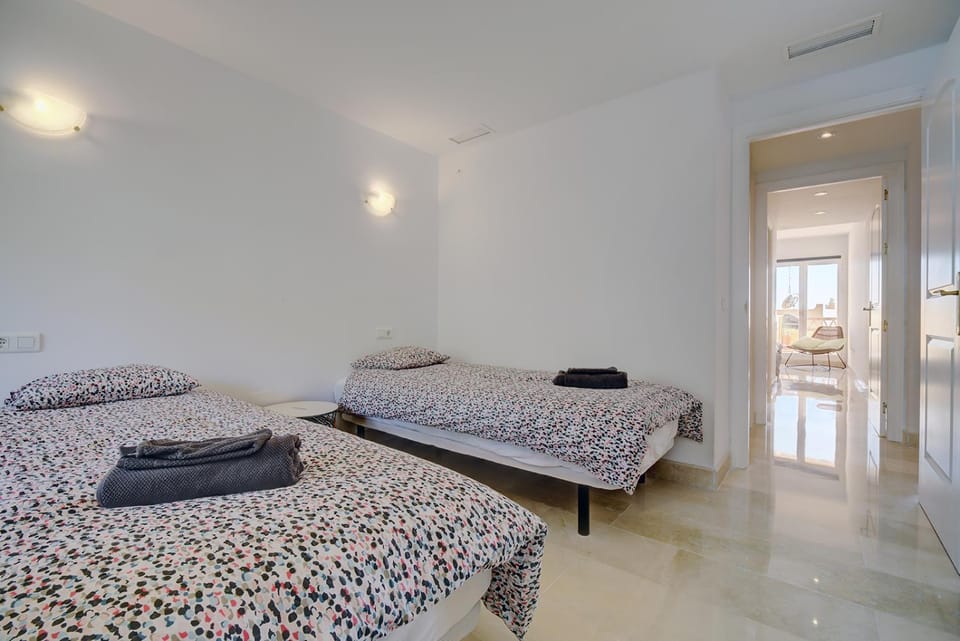 Bedroom, Garden view, Mountain view, Inner courtyard view