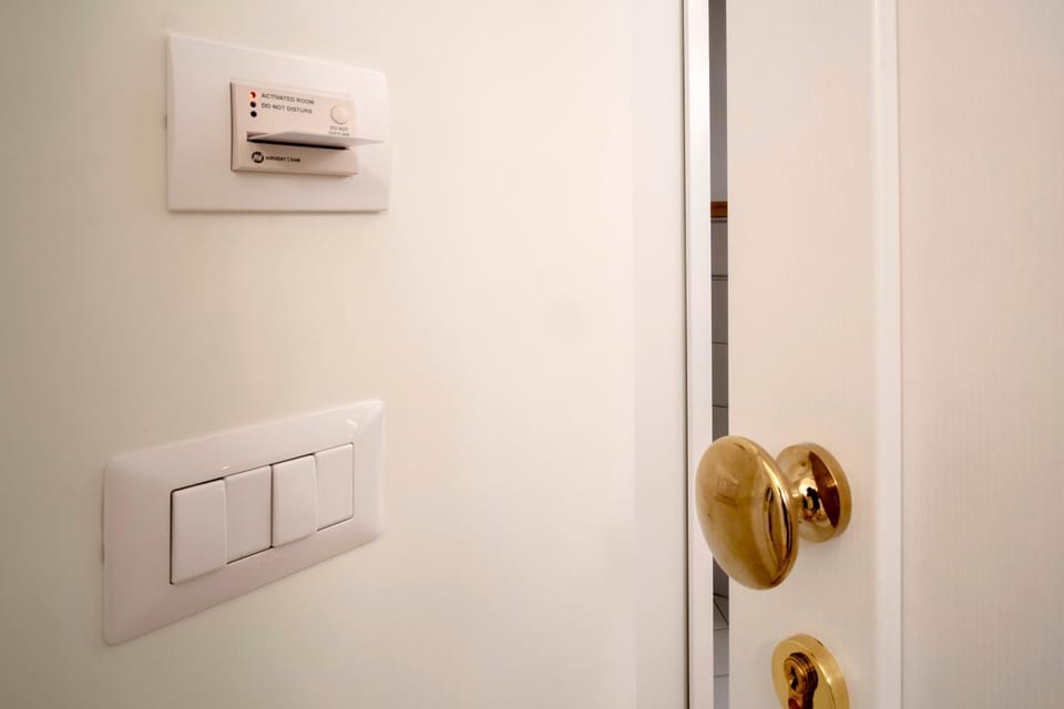 TV and multimedia, Decorative detail, Area and facilities