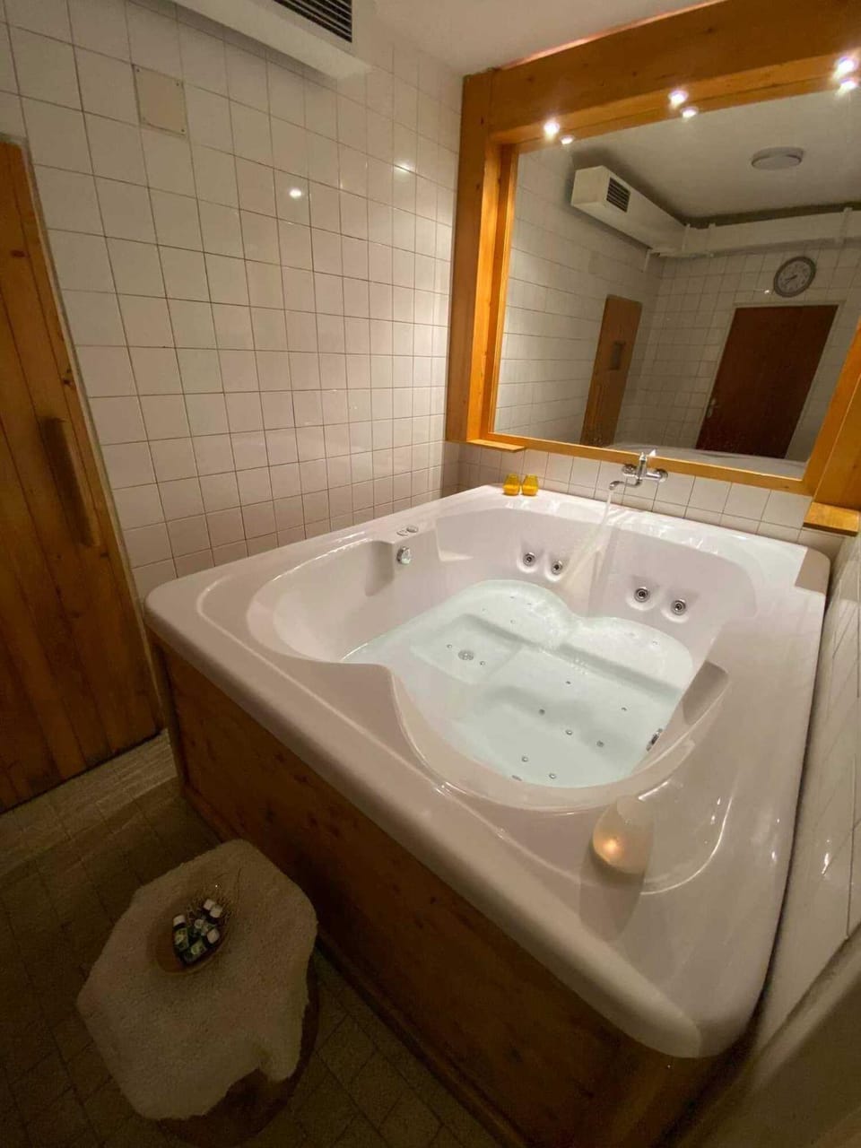 Hot Tub, Hot Tub, Spa and wellness centre/facilities