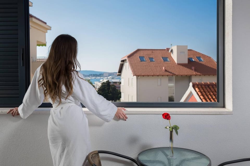 Balcony/Terrace, Bedroom, City view, Sea view