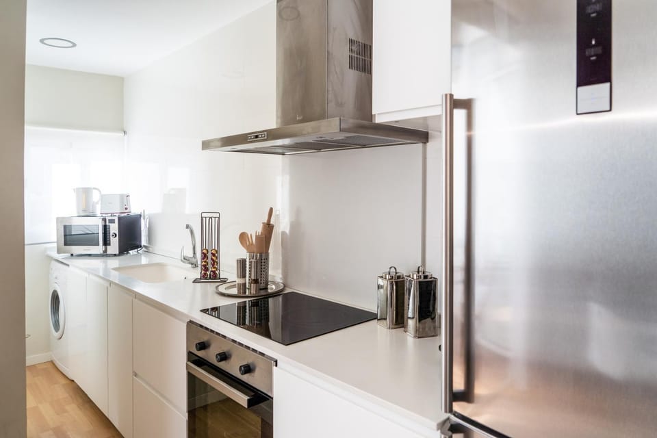 Kitchen or kitchenette, dishwasher, minibar, stove, toaster
