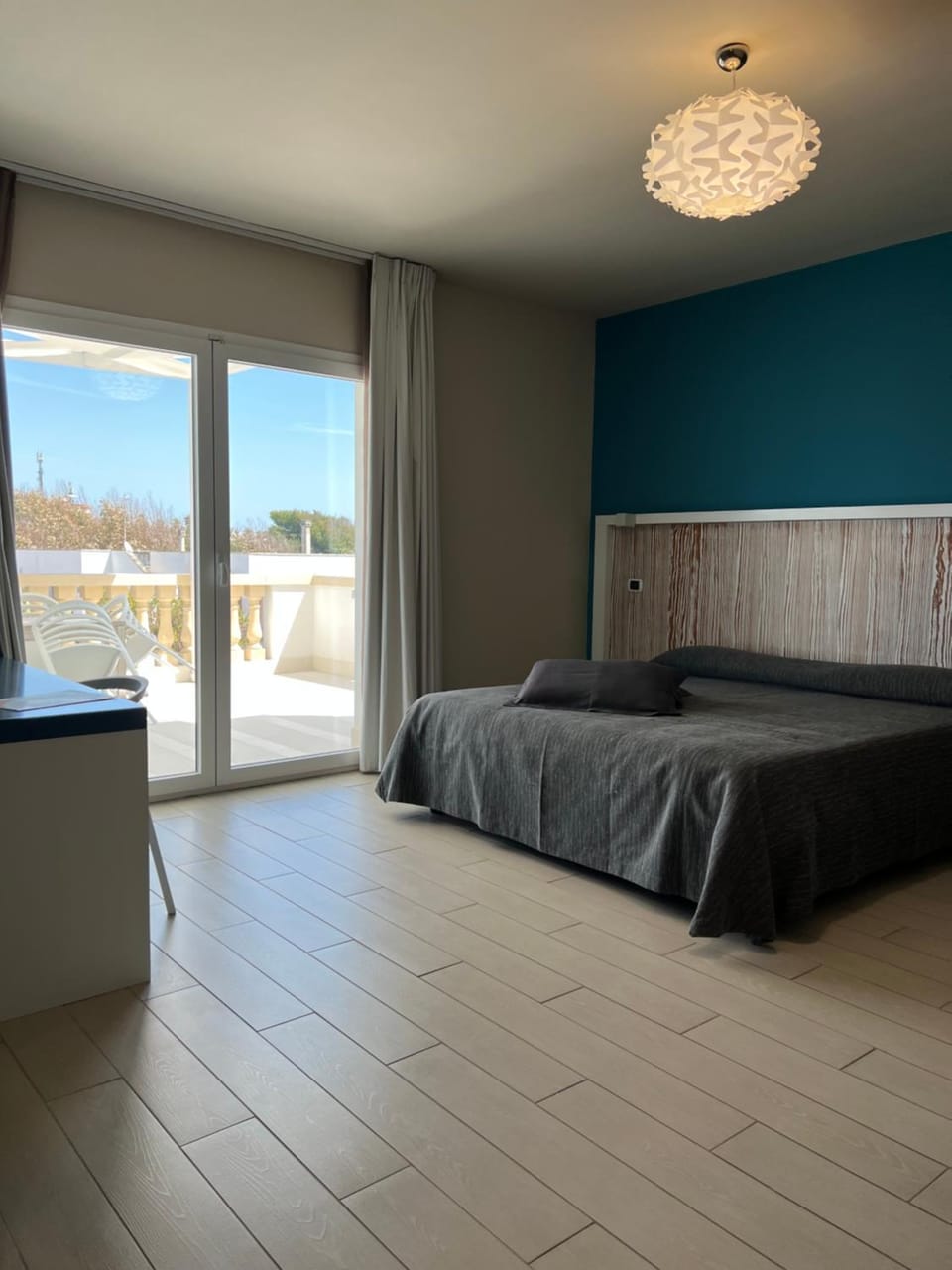 Bed, View (from property/room), Photo of the whole room, Bedroom