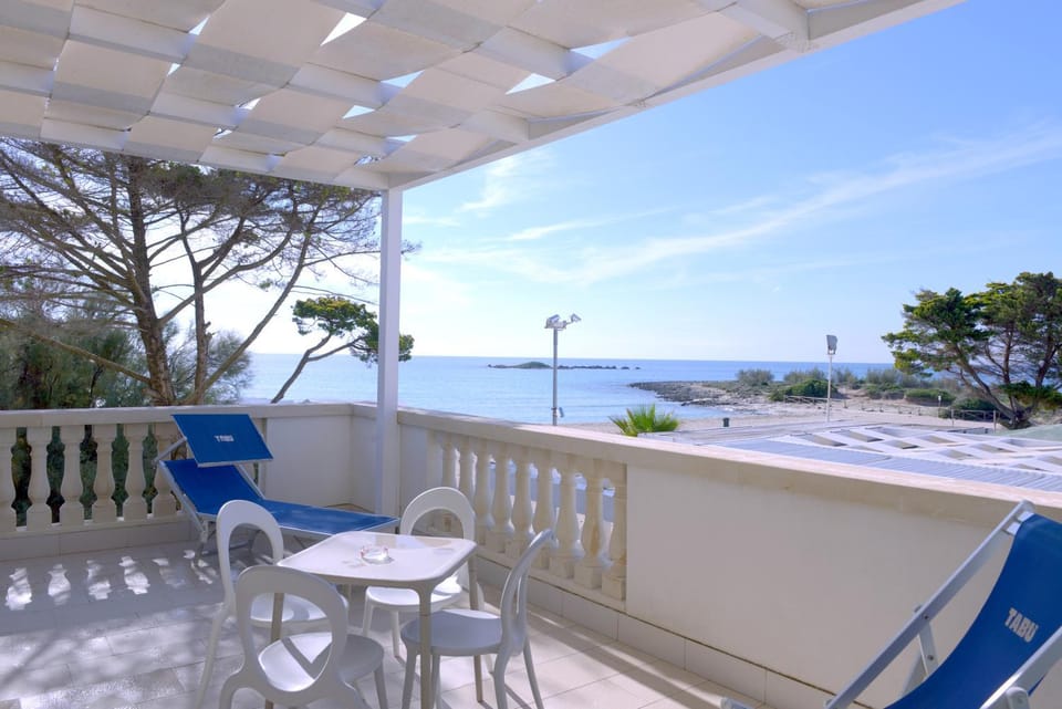Natural landscape, View (from property/room), Balcony/Terrace, Sea view, sunbed