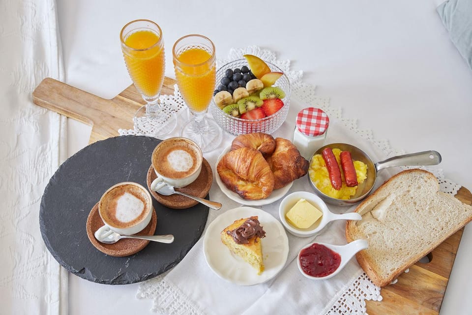 Breakfast, Breakfast, Continental breakfast