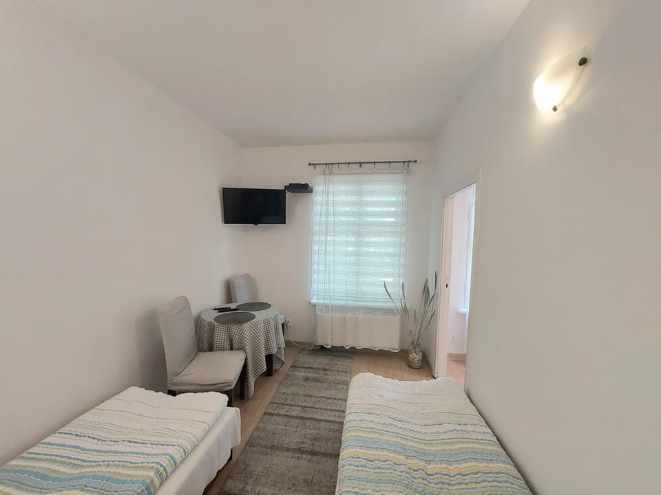 TV and multimedia, Bedroom