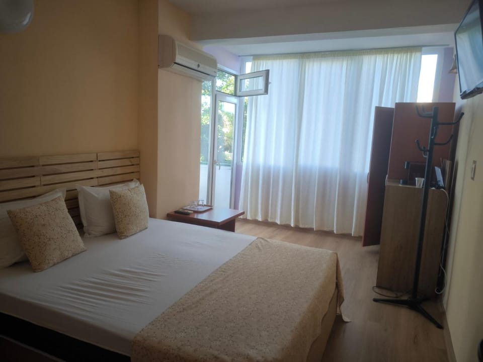 Familia Fantastiko Hotel in Burgas Province