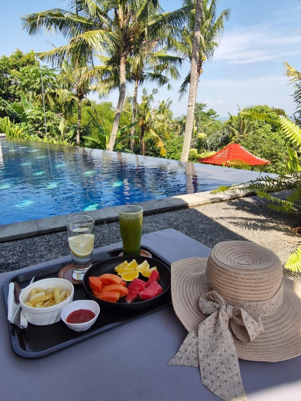 Pool view, Swimming pool