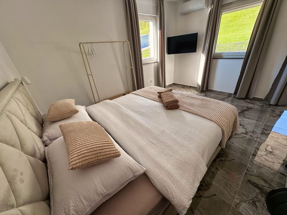 Rooms & Apartment Jozić Bed and Breakfast in Federation of Bosnia and Herzegovina