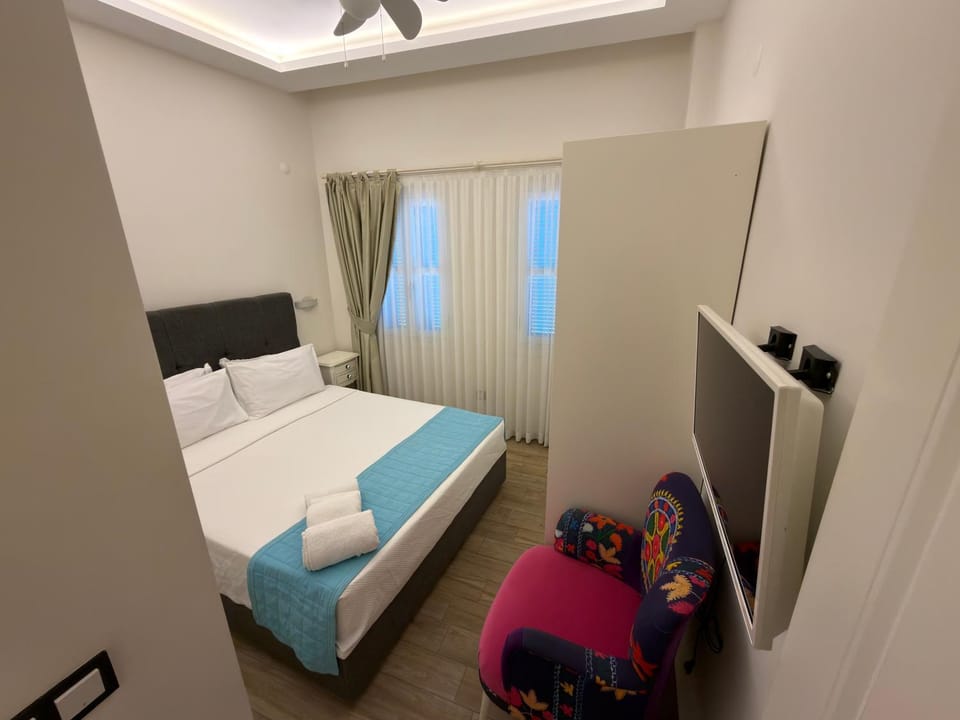 Bed, Bedroom, towels, wardrobe