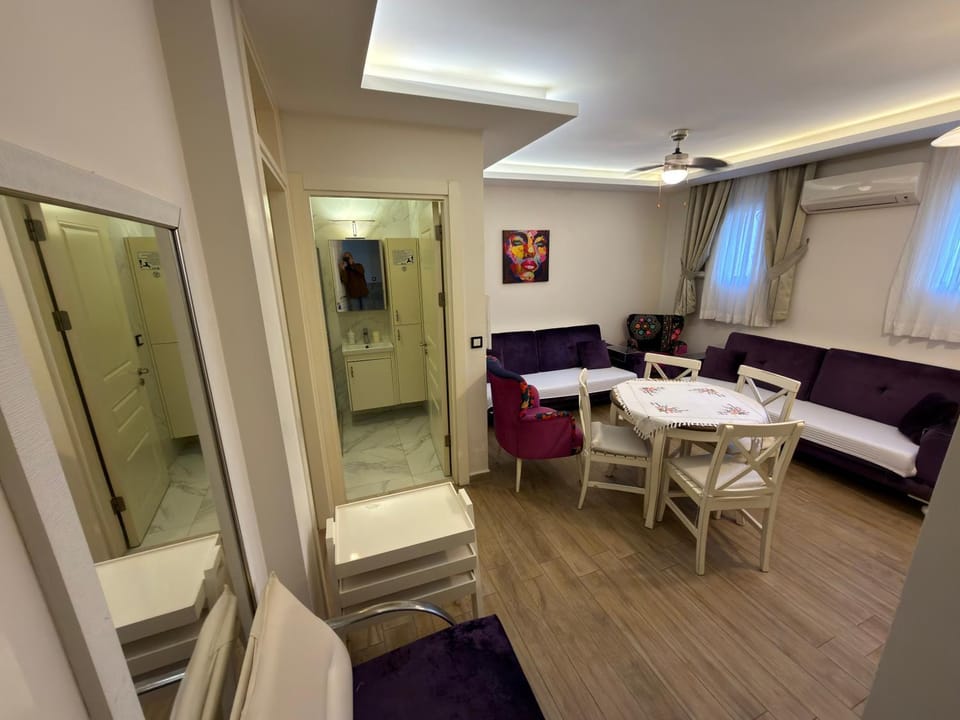 Living room, Seating area, Dining area