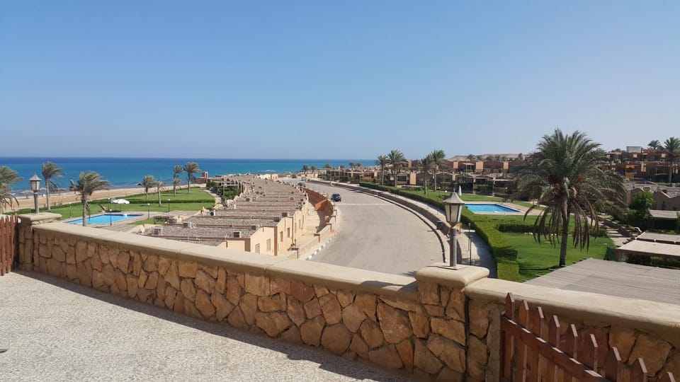 Landmark view, Pool view, Sea view