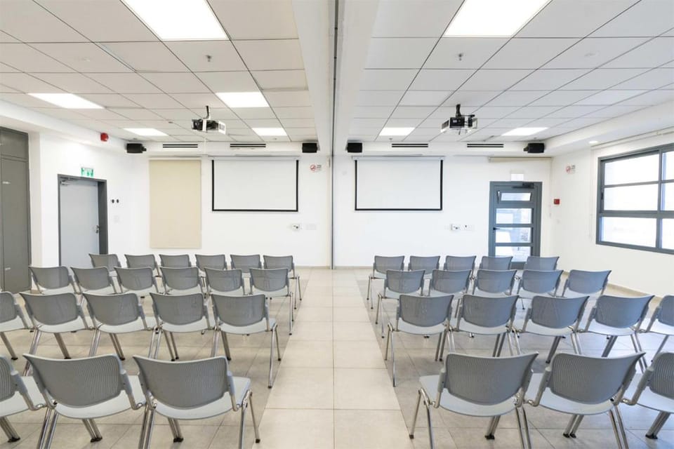 Meeting/conference room