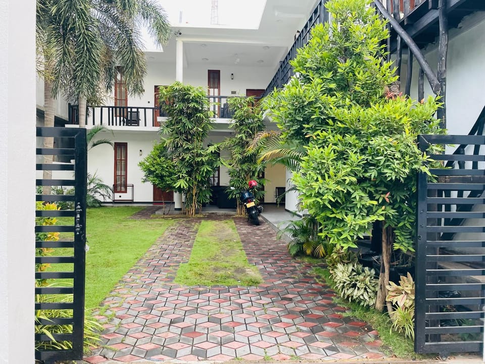 Green Ocean Bay Bed and Breakfast in Sri Lanka
