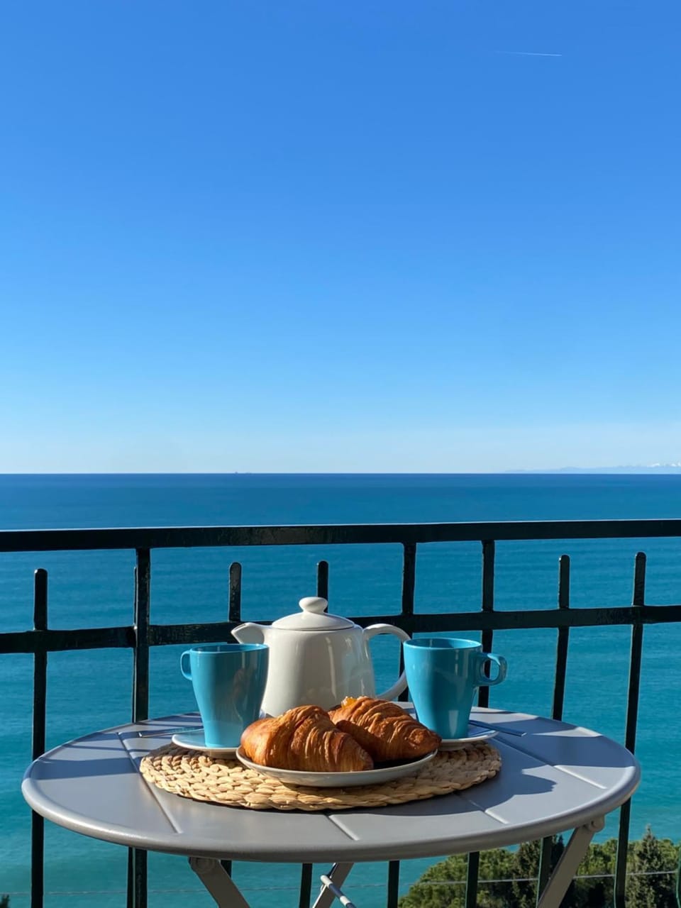 Sea view, Breakfast