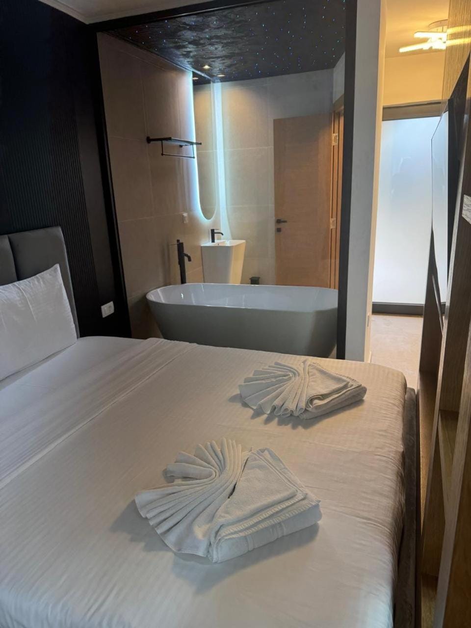 Bed, Bathroom, Bedroom