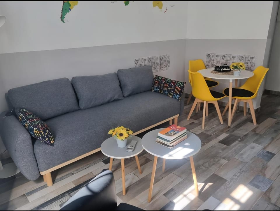 Bed, Living room, Dining area