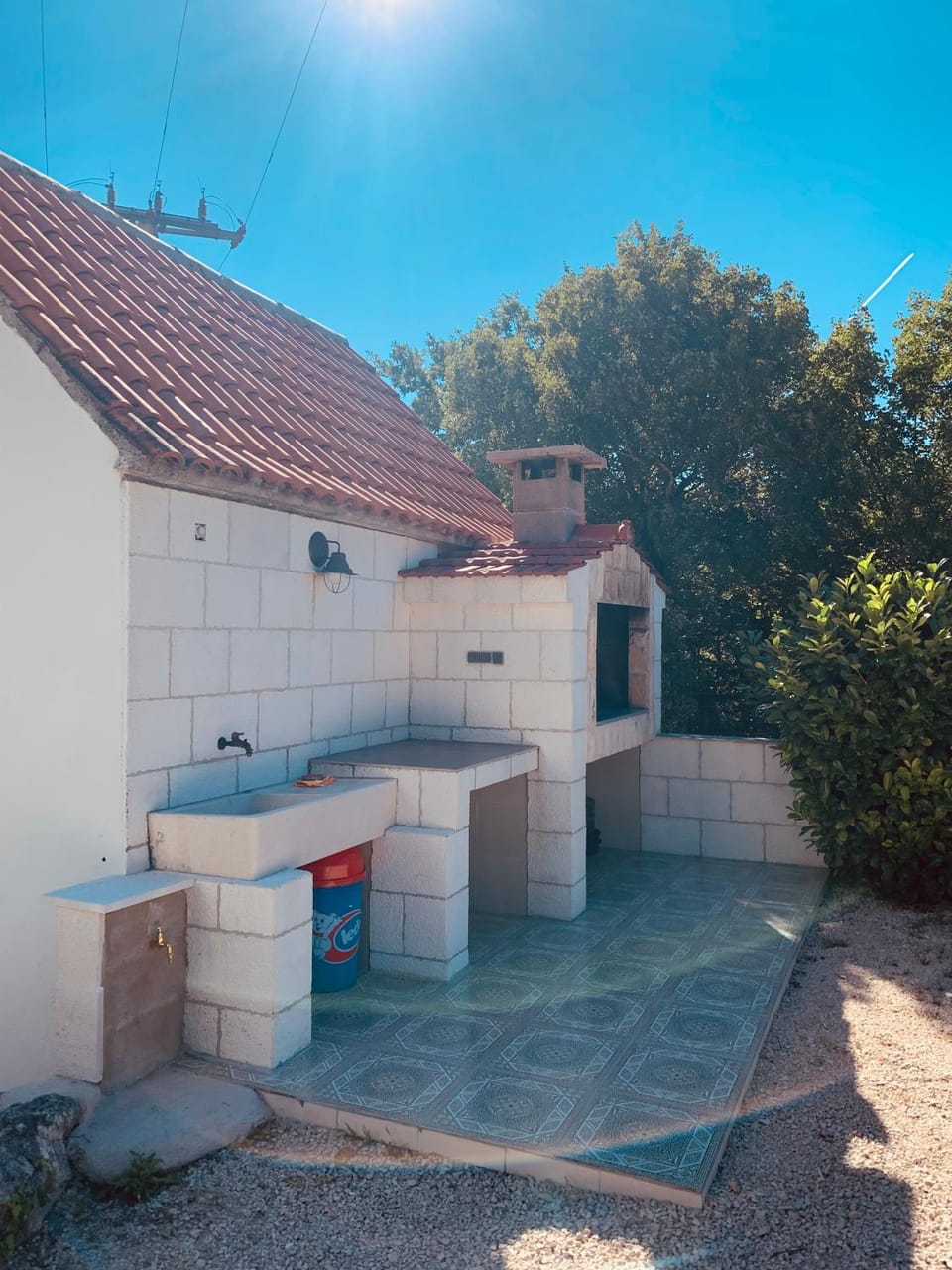 Day, BBQ facilities