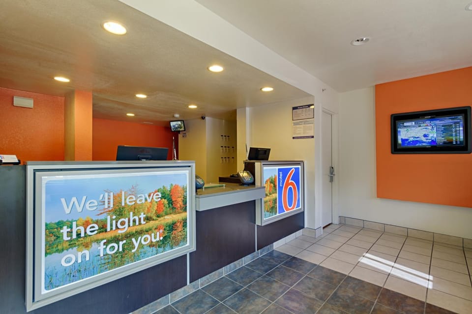 Lobby or reception, Business facilities