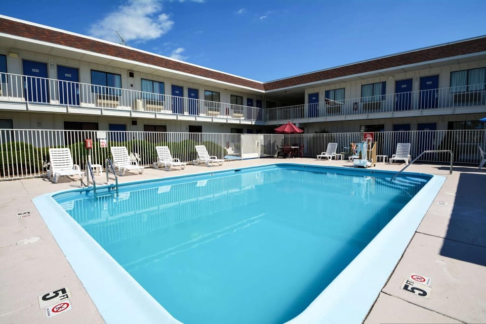 Pool view, Swimming pool, Swimming pool