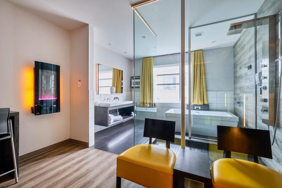 Bathroom, Seating area