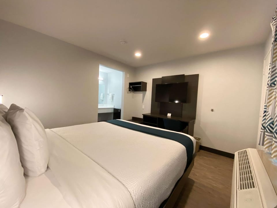 Photo of the whole room, On site