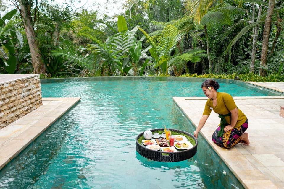 Swimming pool, Swimming pool, Breakfast