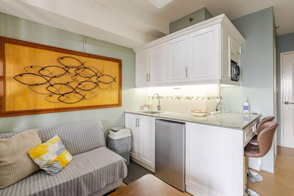 Cebu IT Park studio walking distance to everything 2016 Apartment in Lapu-Lapu City