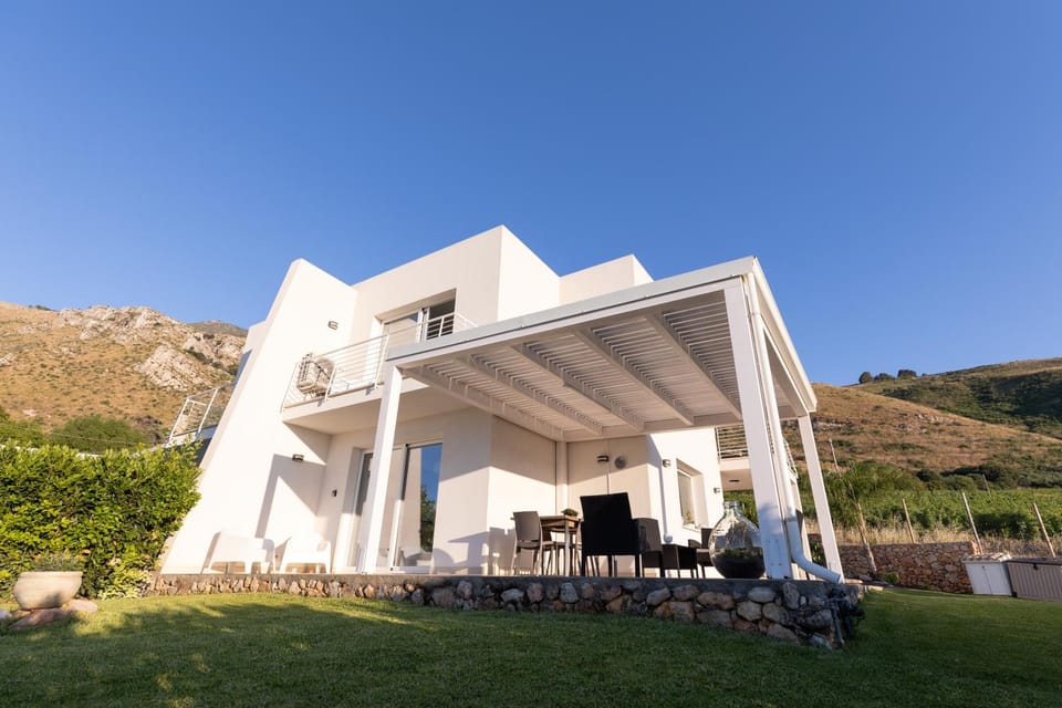 Villa Cristina - Relax - Piscina e Vista Mare House in Sicily