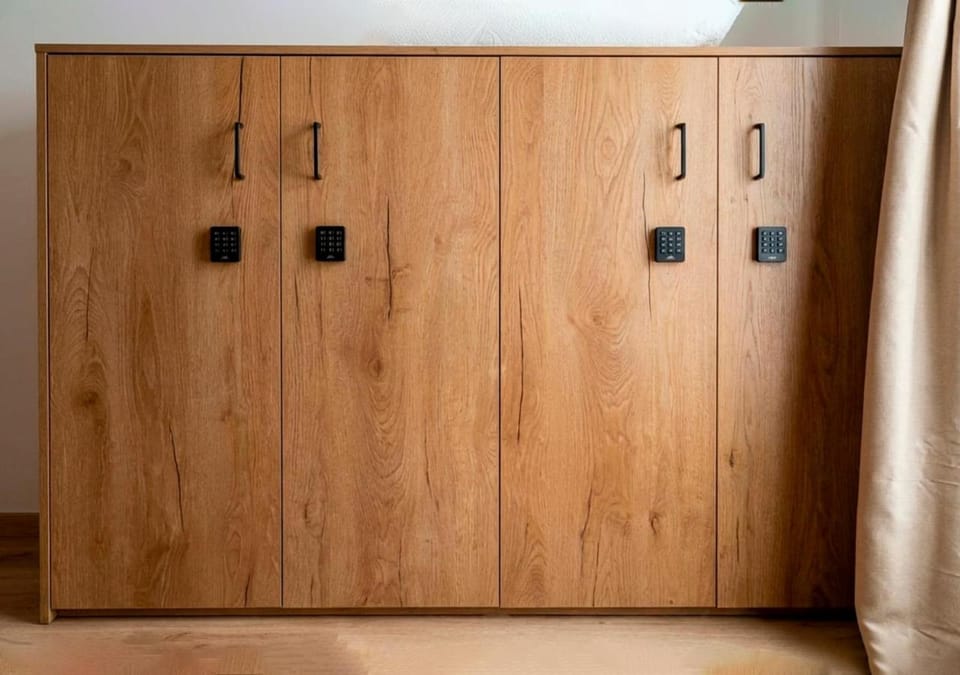 locker