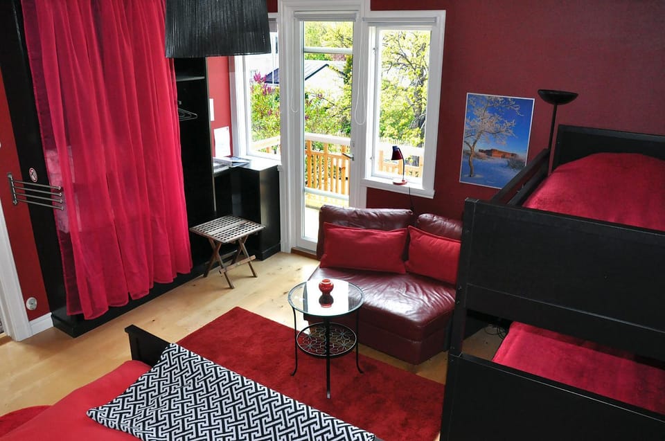 Bed, Balcony/Terrace, Photo of the whole room, bunk bed