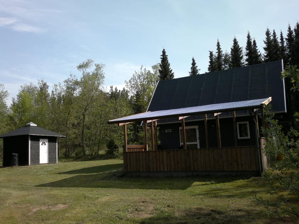 Spring, On site