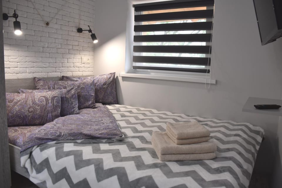 TV and multimedia, Photo of the whole room, Decorative detail, Bedroom